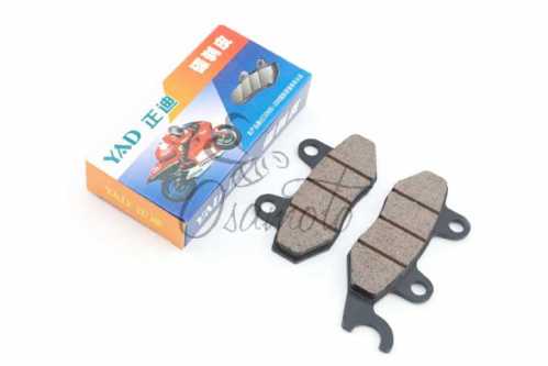 Колодки тормозные (диск) 4T GY6 50-150 (RACE/STORM, ухо в право, черные) YAD